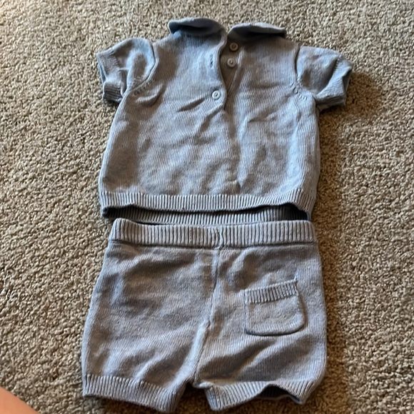 Like new Janie and Jack knit lion sweater set - Picture 4 of 4